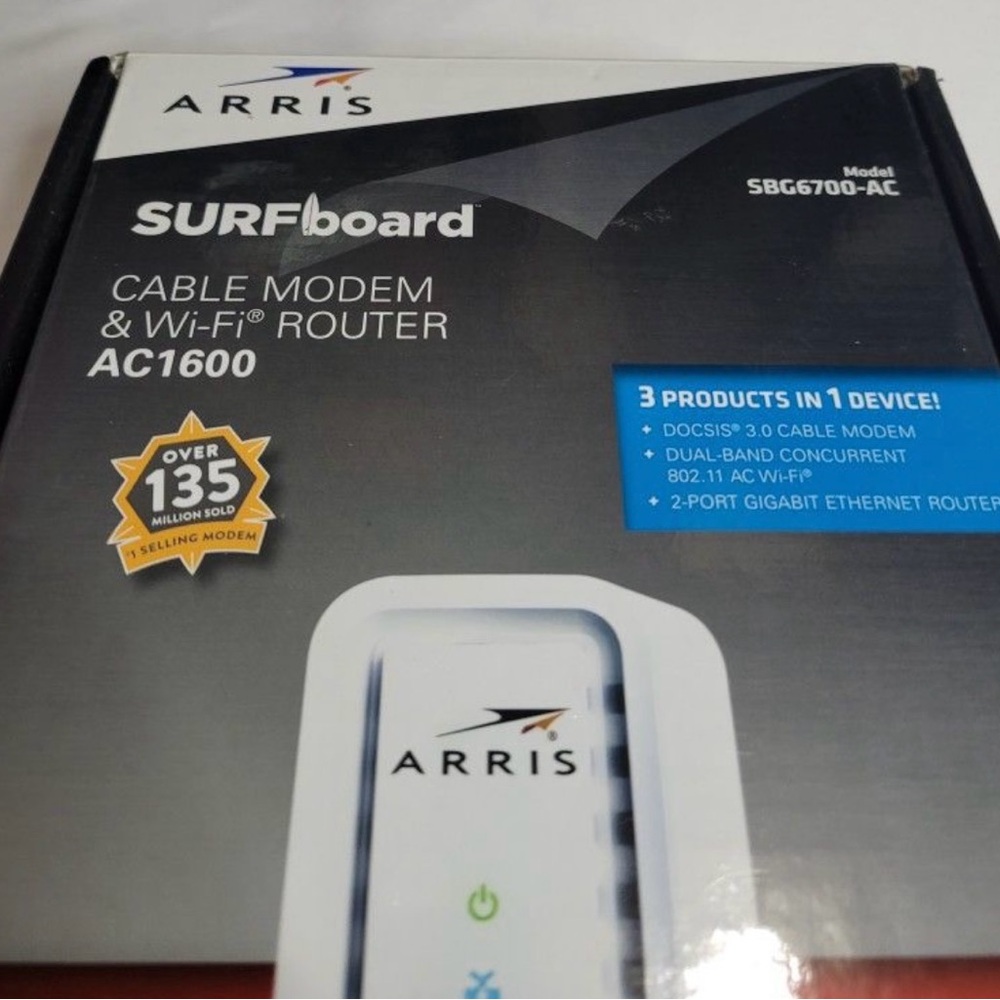 ARRIS SURFboard Cable Modem & Wi-Fi Router - Picture 2 of 10